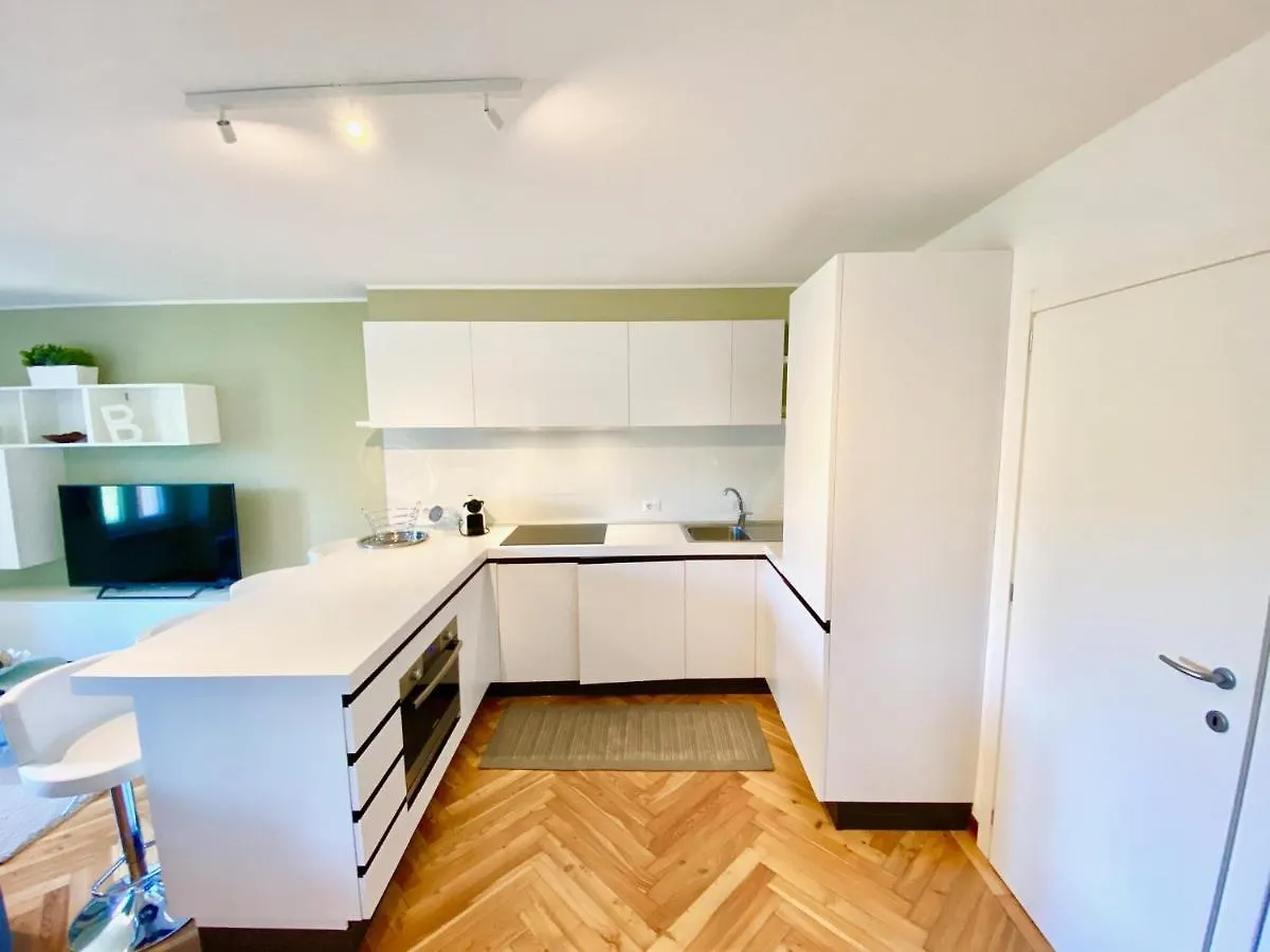 Tower 44 Apartment Luino